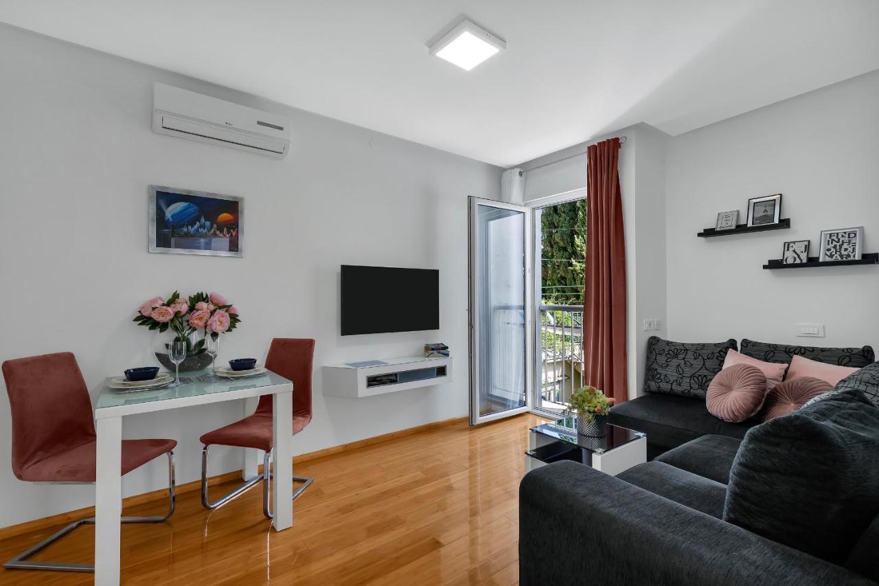 Luxury City Center Apartments Макарска Экстерьер фото