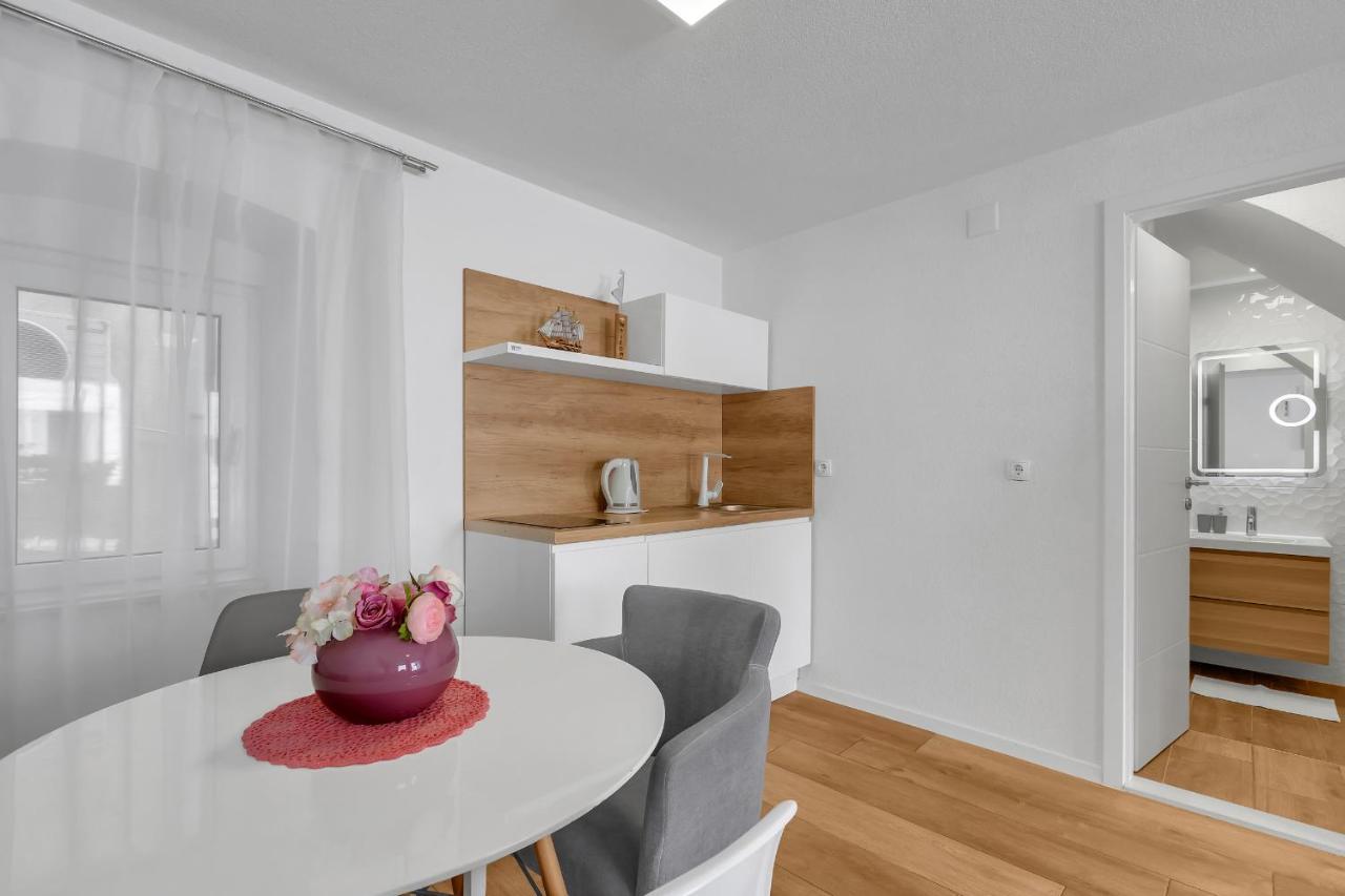 Luxury City Center Apartments Макарска Экстерьер фото